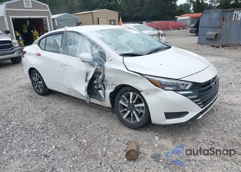 2025 Nissan Versa 1.6 Sv z USA, uszkodzony, nr VIN 3N1CN8EV5SL832489